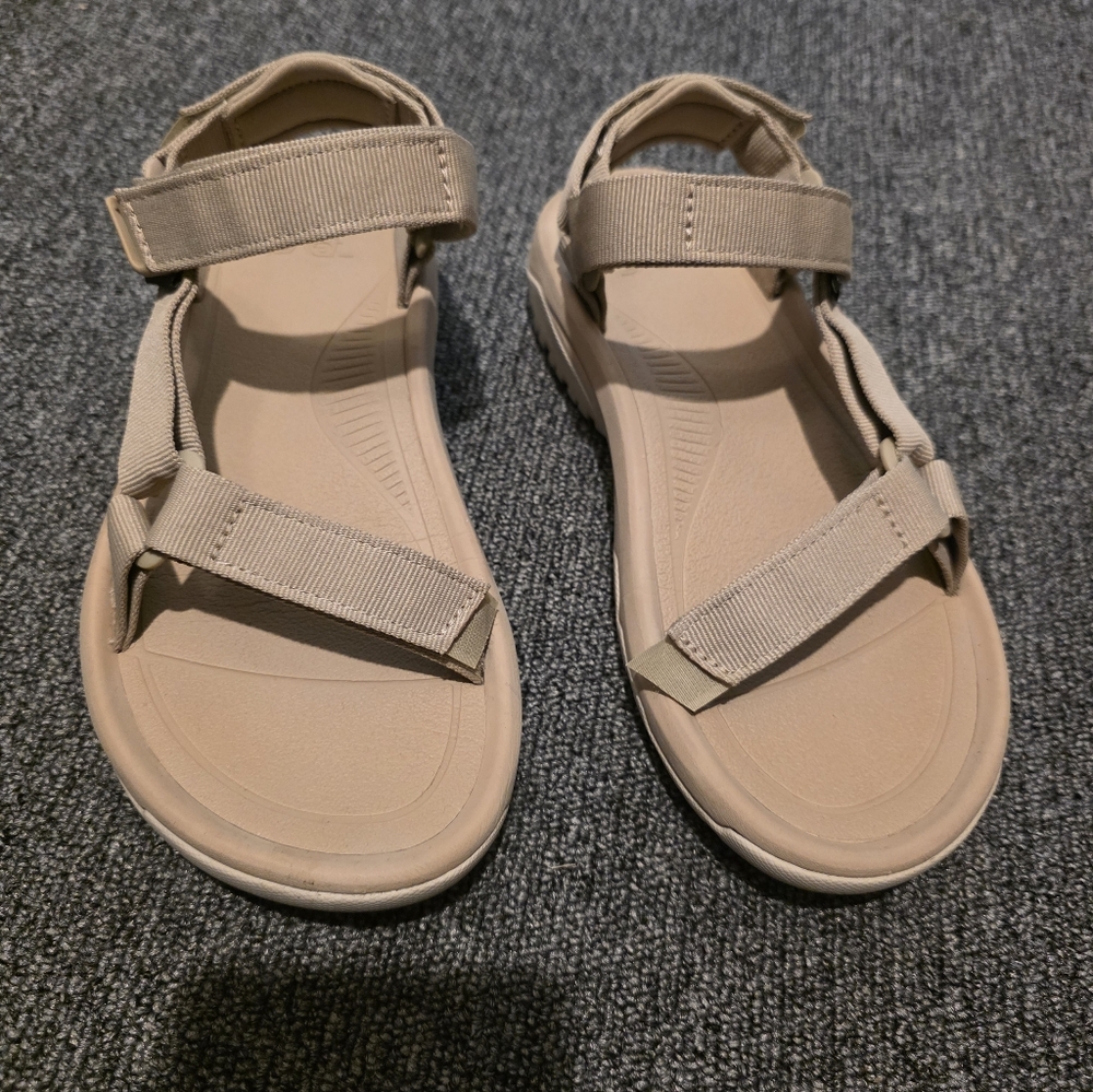 Tan Teva Sandals Size 7